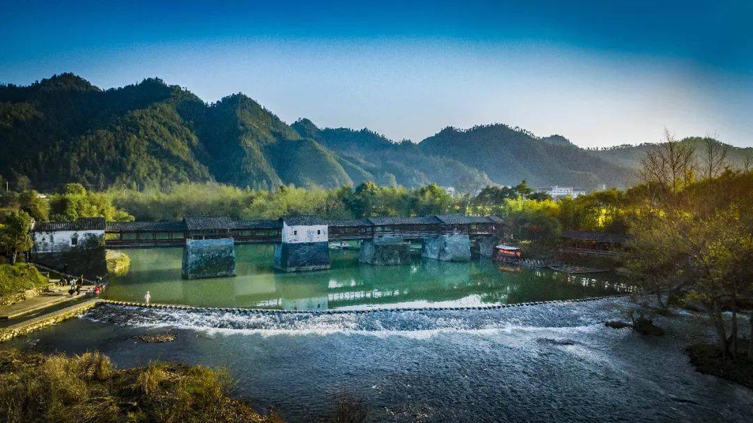 彩虹桥景区 来源:婺源旅游 声明 :我们一直致力于知识产权保护,尊重