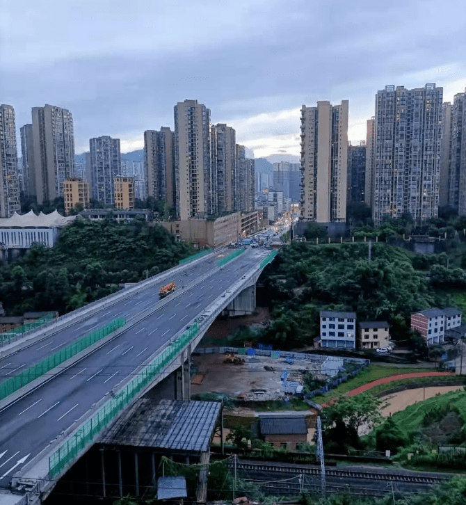 看过来雷音铺大桥修成这样了