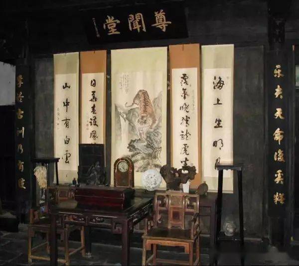 中国老宅院的中式厅堂