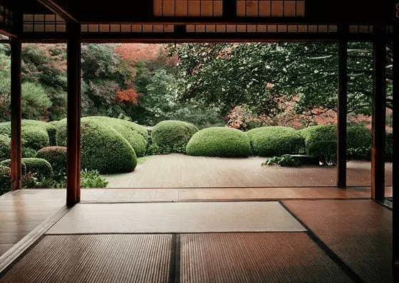 日式庭院受传统中国文化的影响很深, 但是对于日式风格来说, 细节上