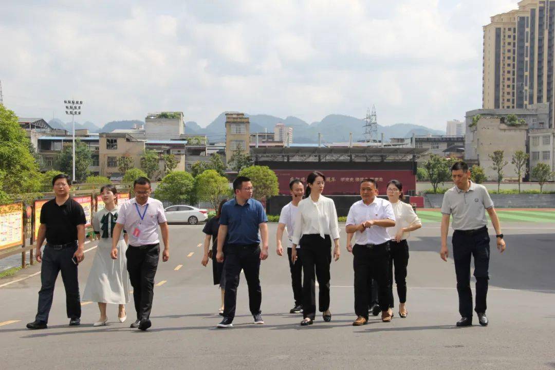 共青团湖北省委副书记陈立一行来利调研_利川市