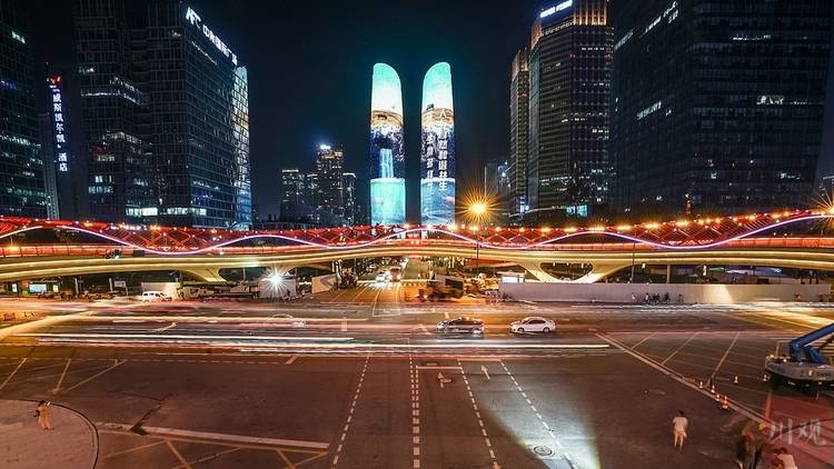 成都|成都新老“网红”同时亮灯 高低搭配形成绝美画面