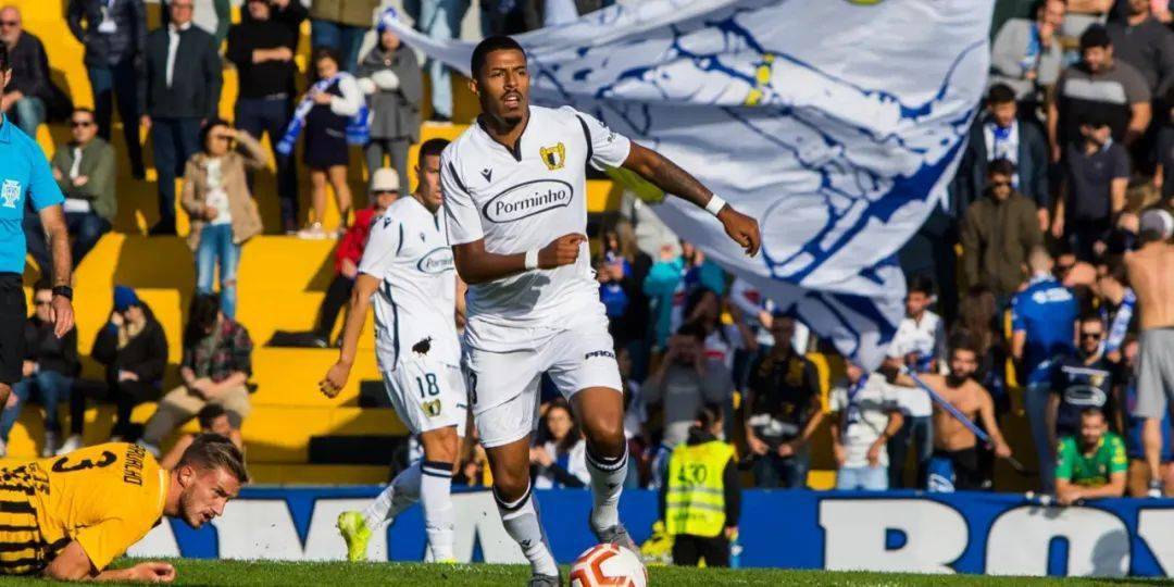 安德森·席尔瓦,到底是加强版的雷纳尔多,还是弱化版的克莱伯?