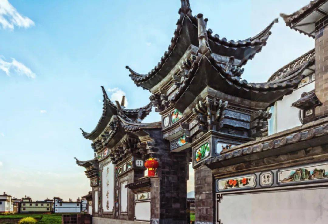 大理白族的苍洱境   大理白族建筑 摄影/ 视觉中国 充满灵性的山水