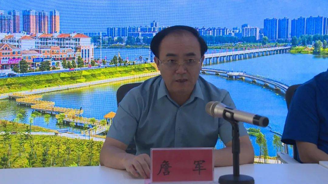 县委常委,宣传部长詹军,县委党校常务副校长程春燕出席开班仪式.