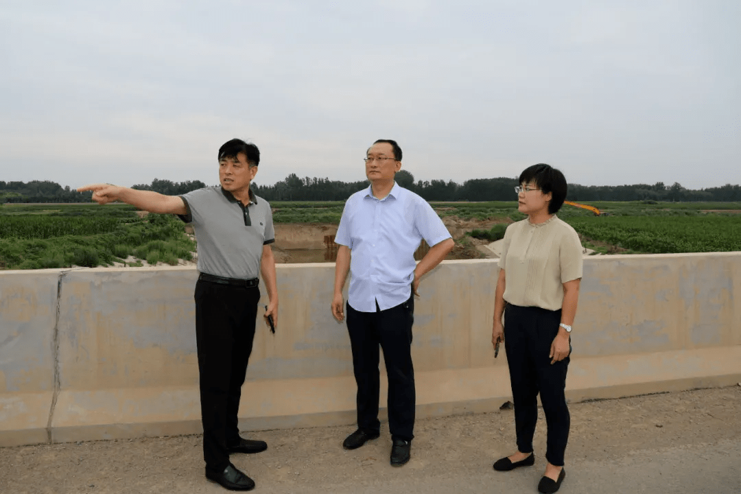 (来源:邹平政务) 7月28日,副市长,市公安局局长张曰海到孙镇调研,市