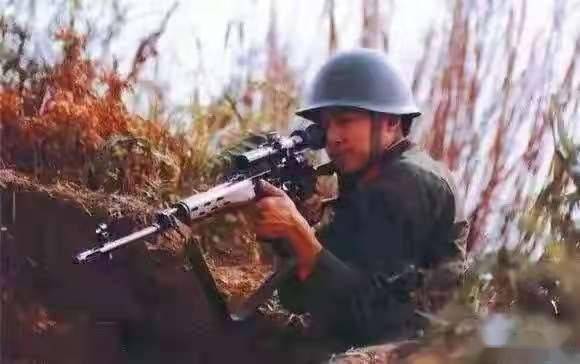应前线急需而研发的79式狙击枪,我军狙击手向小平,31枪毙敌30人