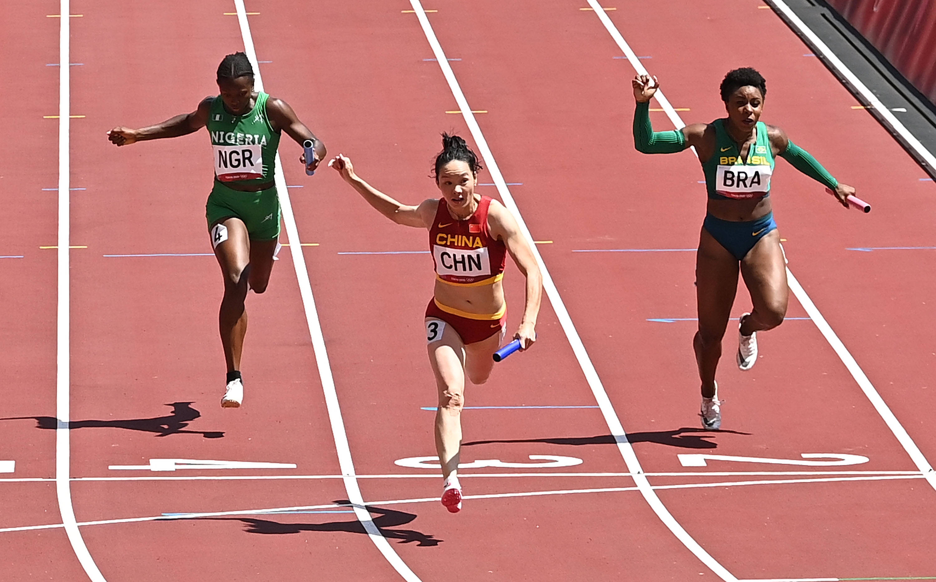 田径——女子4x100米接力:中国队晋级决赛