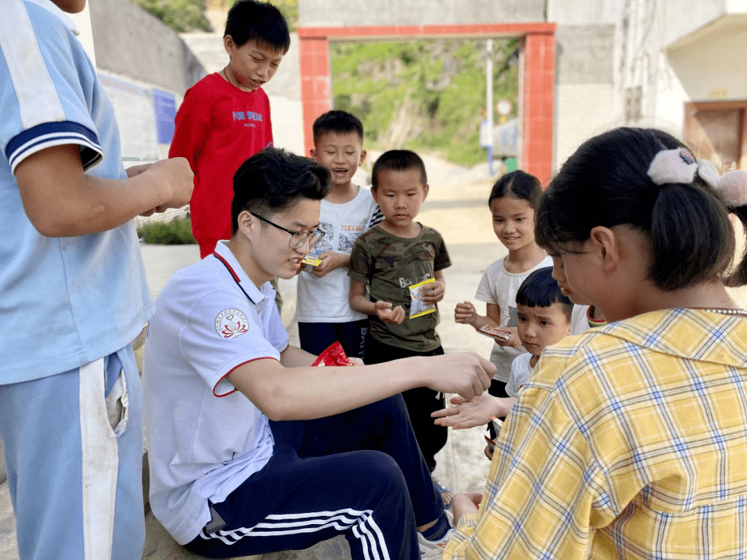 西部计划志愿者陈允杰一年支教行热血青春路