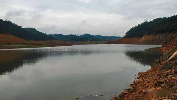 乡村一隅印子山水库雪阳印记垂钓天堂石潭坝天然蜂房印子山