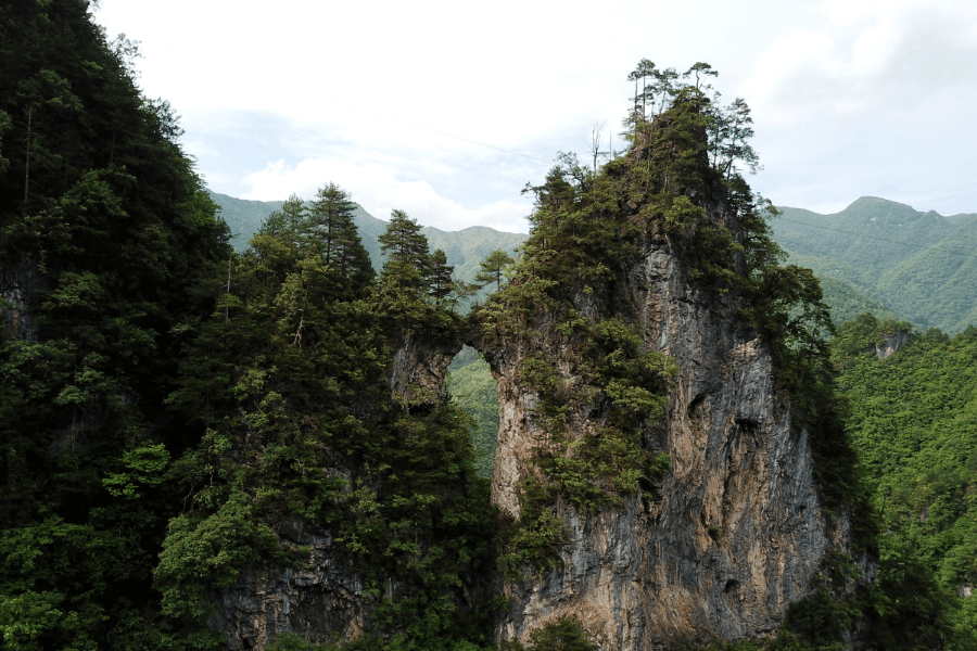 城口人大"23问 直击亢谷景区建设短板_城口县