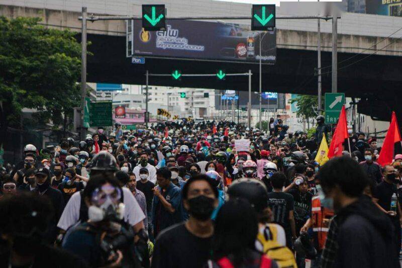 泰国政府:各地人员聚集和流动导致疫情持续传播