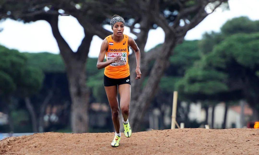 2月17日,摩纳哥5公里路跑赛女子组冠军14分44秒,刷新该项目的世界