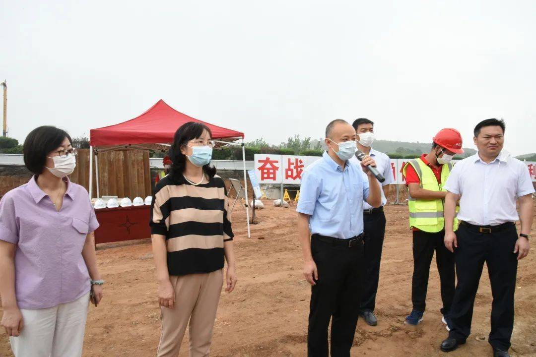 头条马鞍山市副市长秦俊峰到宁芜高速开展慰问工作