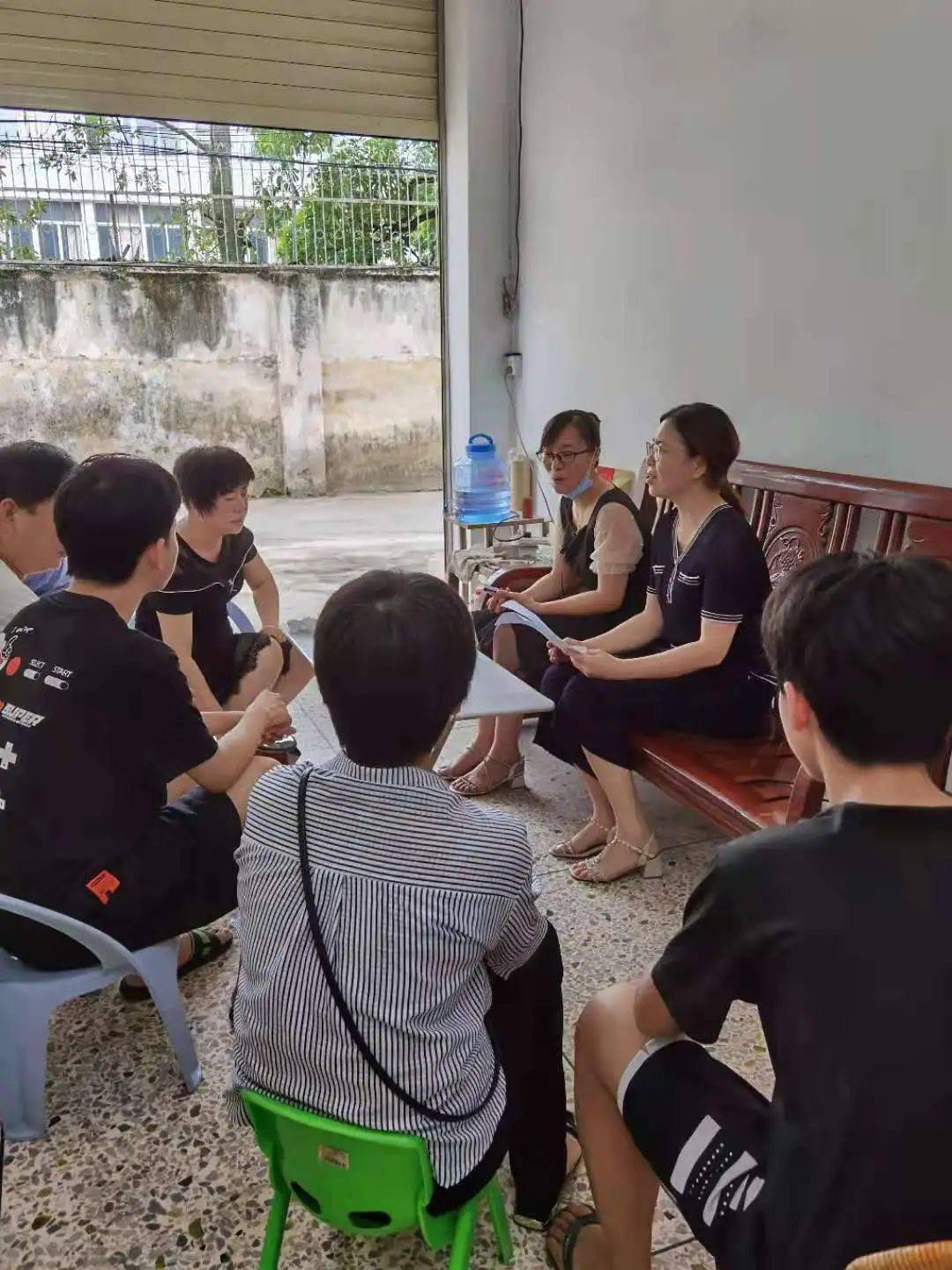 外砂华侨中学老师利用假期深入学生家庭家访对学生产生积极影响