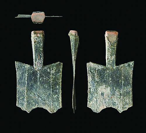 在河南发现的"铲币"是中国已知的最早金属货币 赵昊供图
