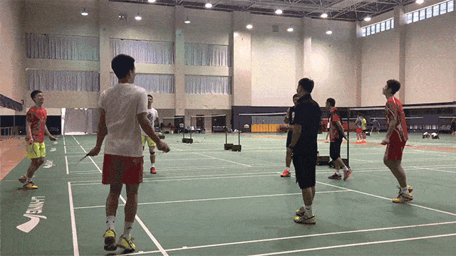 打羽毛球如何提高爆发力?来跟着国家队学一学!