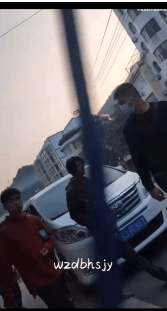 没见过的王俊凯《断桥》路透有,孟超走路带风