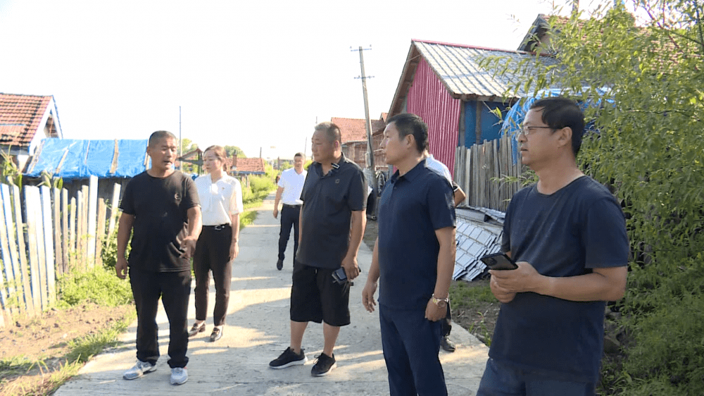 美丽抚松 携手共建丨抚松县委副书记 县长王福源调研指导农村人居环境