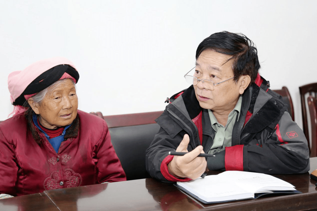 郑荣受委托赴建阳看望慰问王宏甲母亲_毕节
