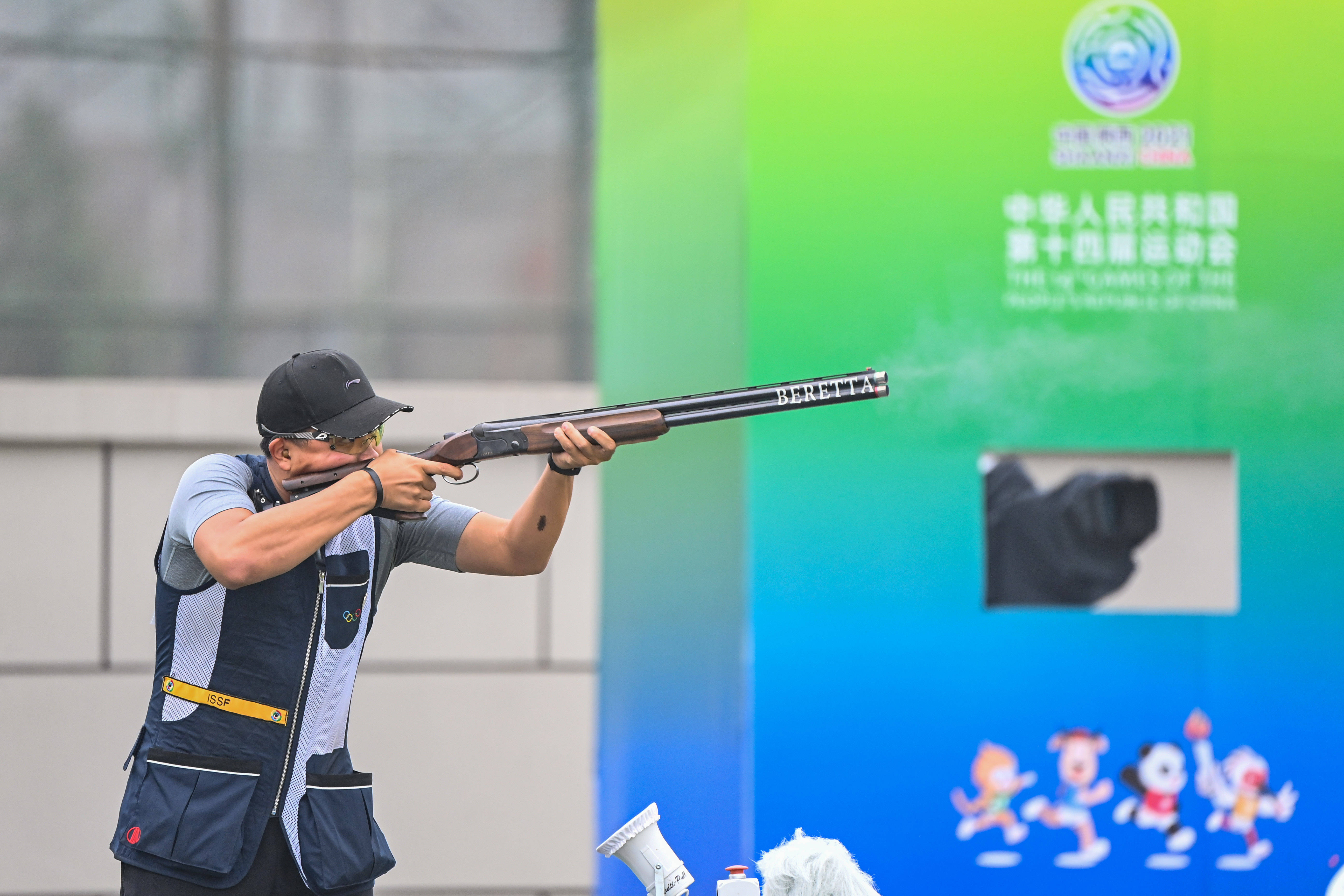 射击——韩旭男子飞碟双向夺金