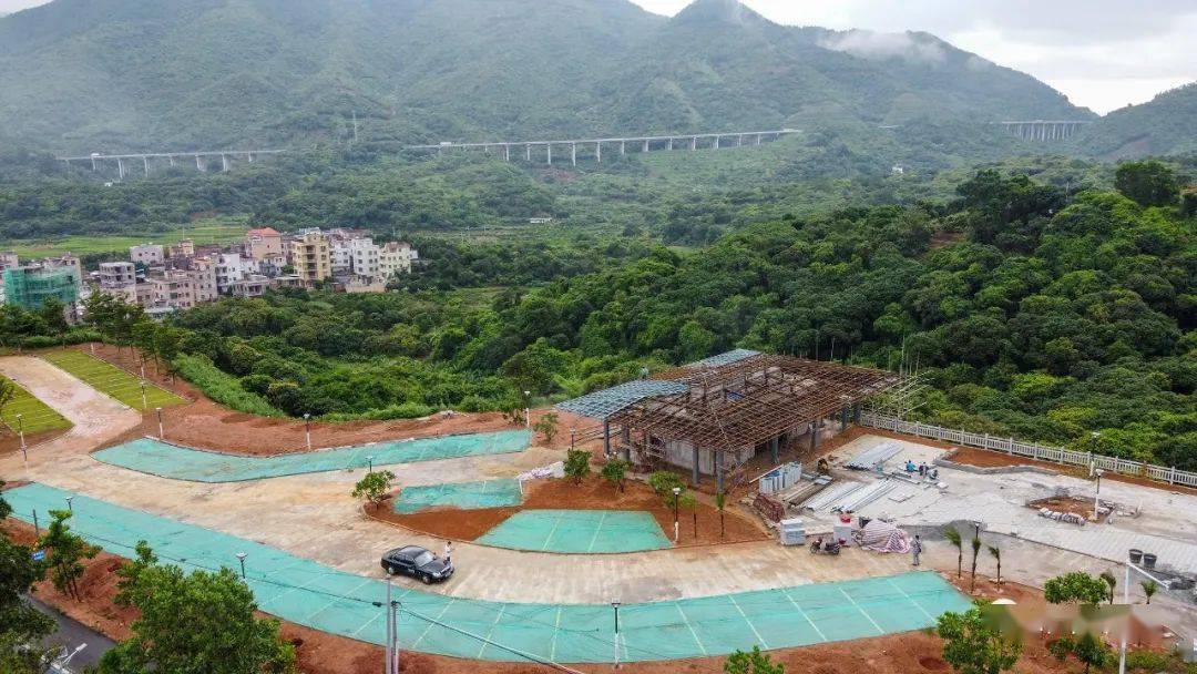 茂名日报社记者从高科村委会了解到,此工程是浮山岭庙山岗微改造项目