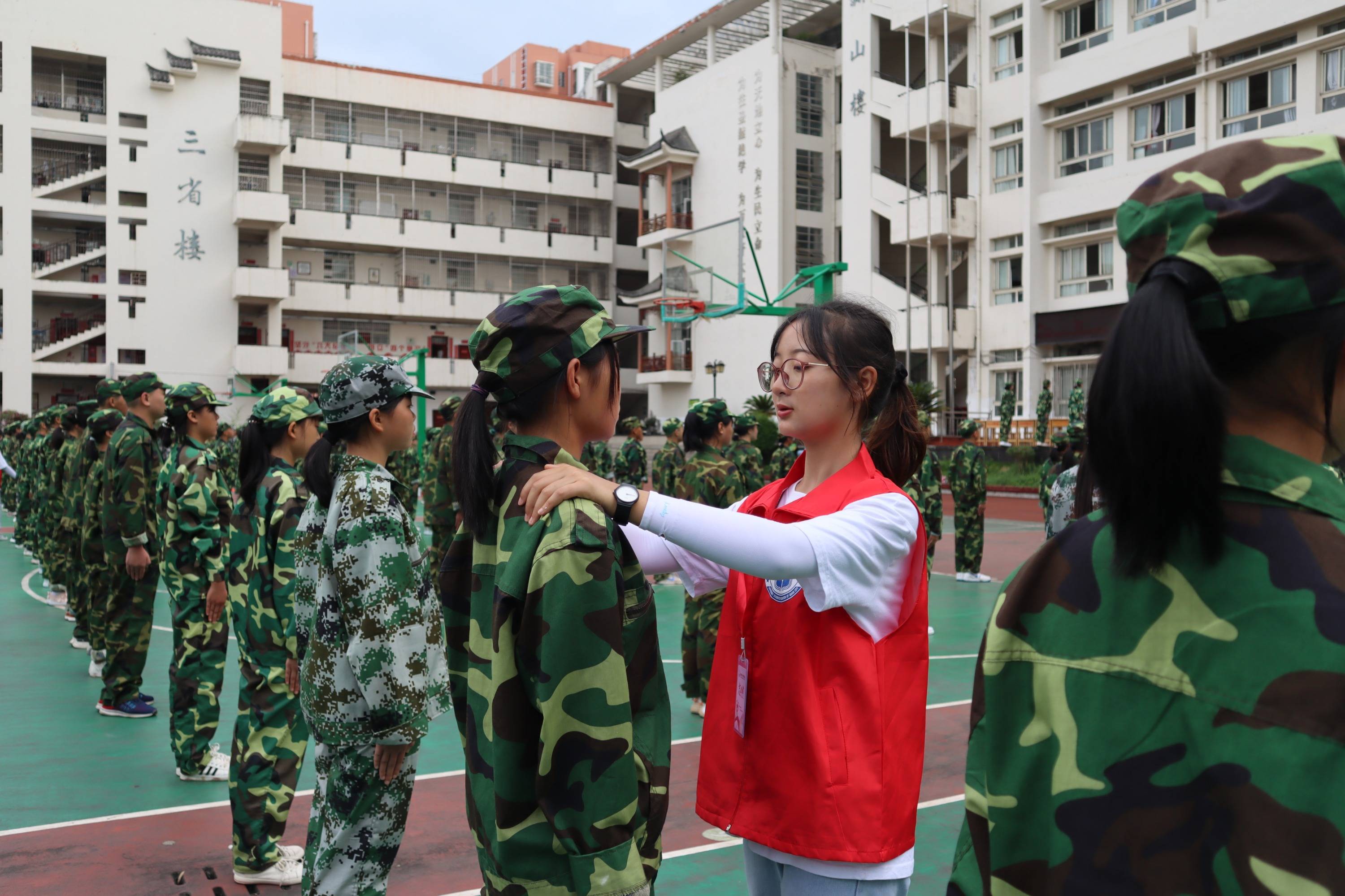 黔西市:在校大学生"变身"兼职团委副书记