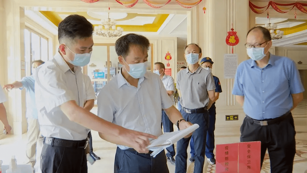 9月18日,汉川市委副书记,代理市长戴少平带队督导检查"两节"期间常态
