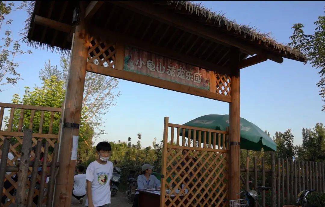 易县的大小朋友们欢聚一堂精彩不容错过观看直播回放哦点击下方二维码