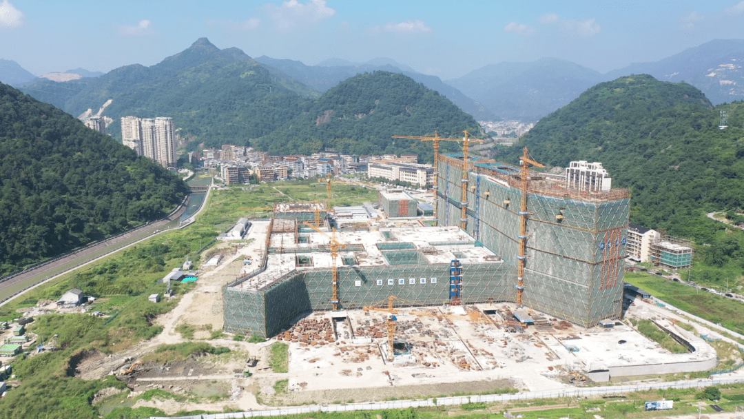封顶永嘉县人民医院迁建项目建成时间预计为