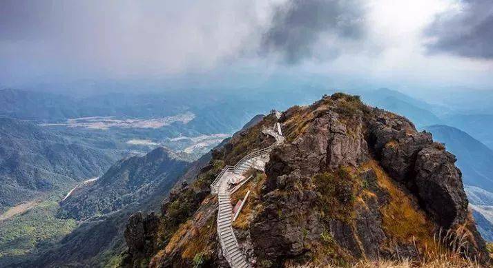 1045号粤北秋色金色连山赏欧家梯田丰收油画走金子山玻璃天梯