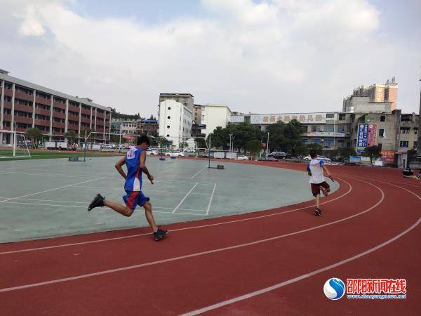 隆回县花门街道中心学校举行2021年田径运动会