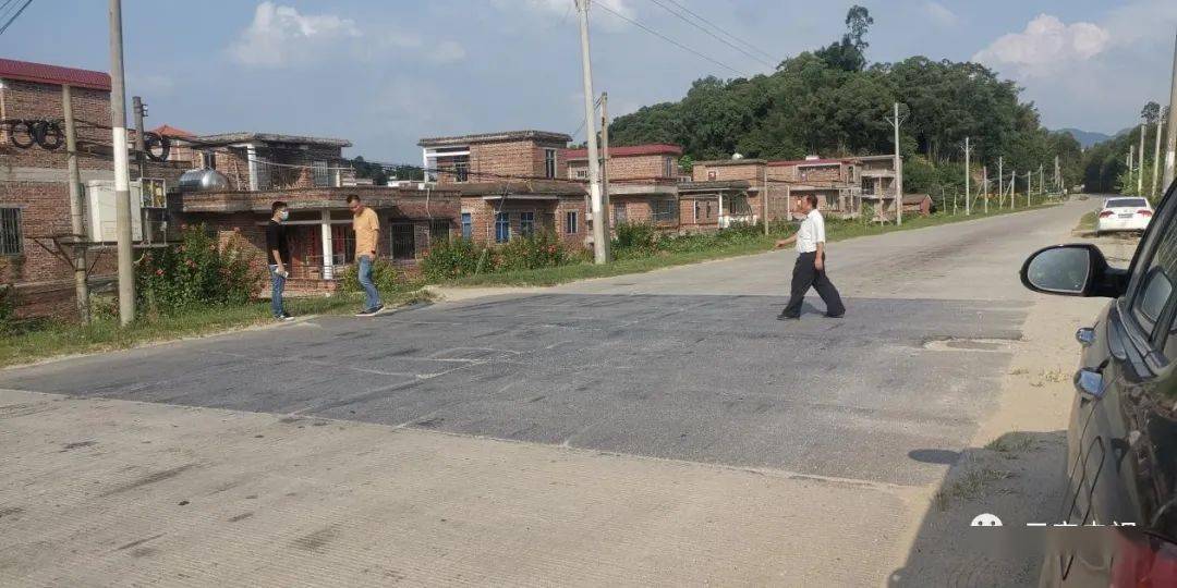 车辆经过都杨镇六塘村至湾边村路段时产生噪音解决了
