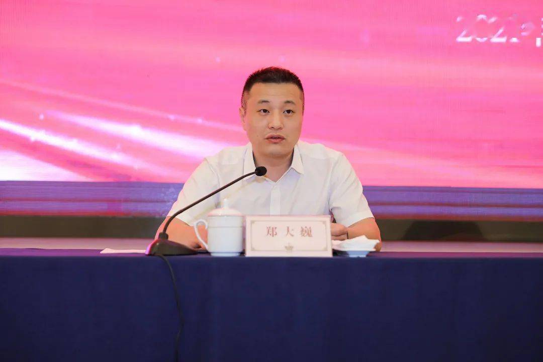 慈溪市人民政府副市长郑大巍致辞