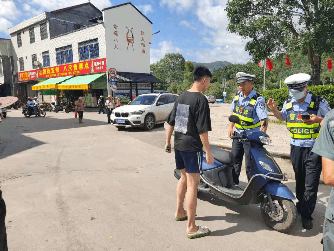 严查严处平远交警开展新一轮摩电专项整治行动