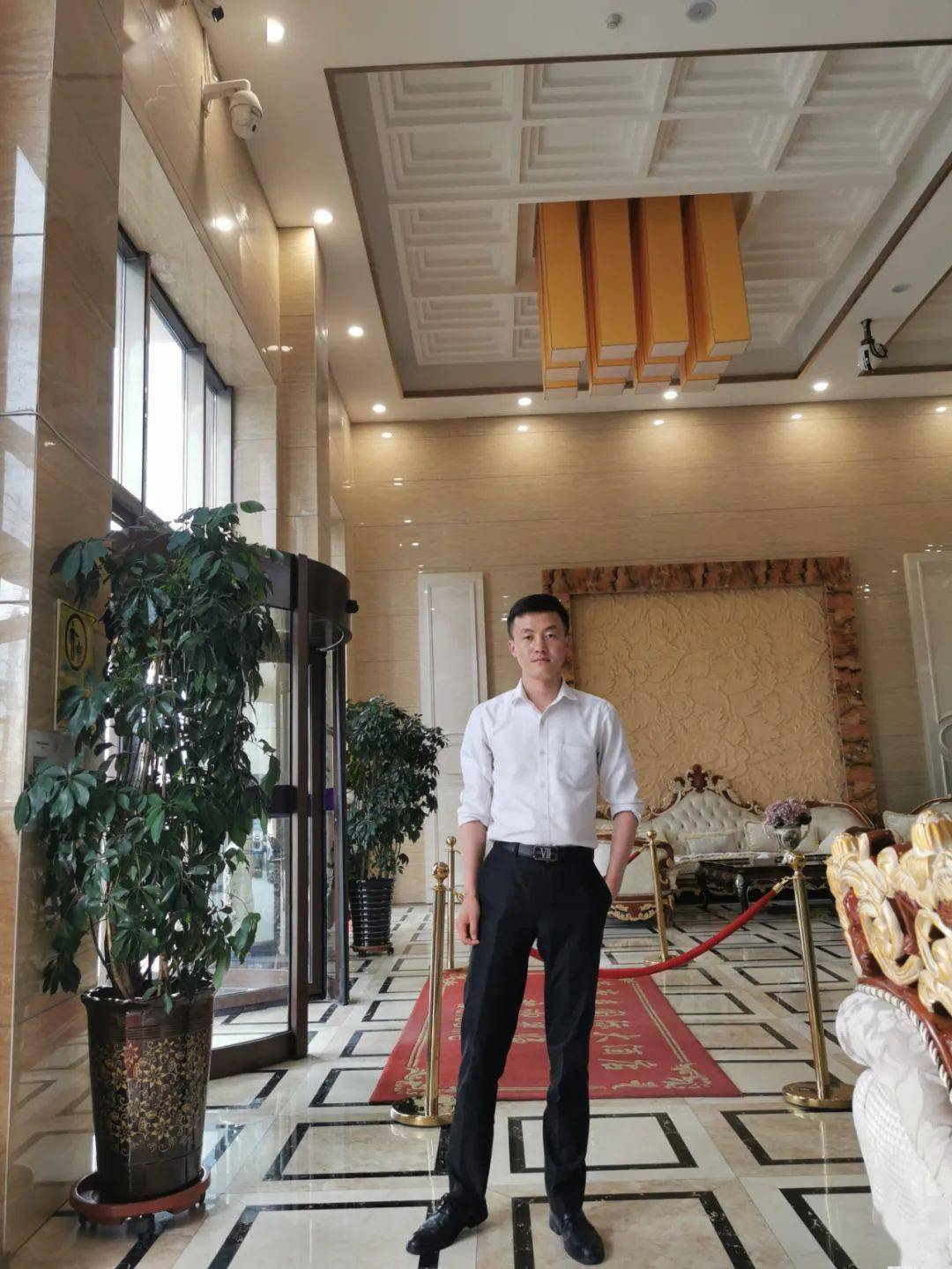 陈长军闪耀着彩虹的故乡