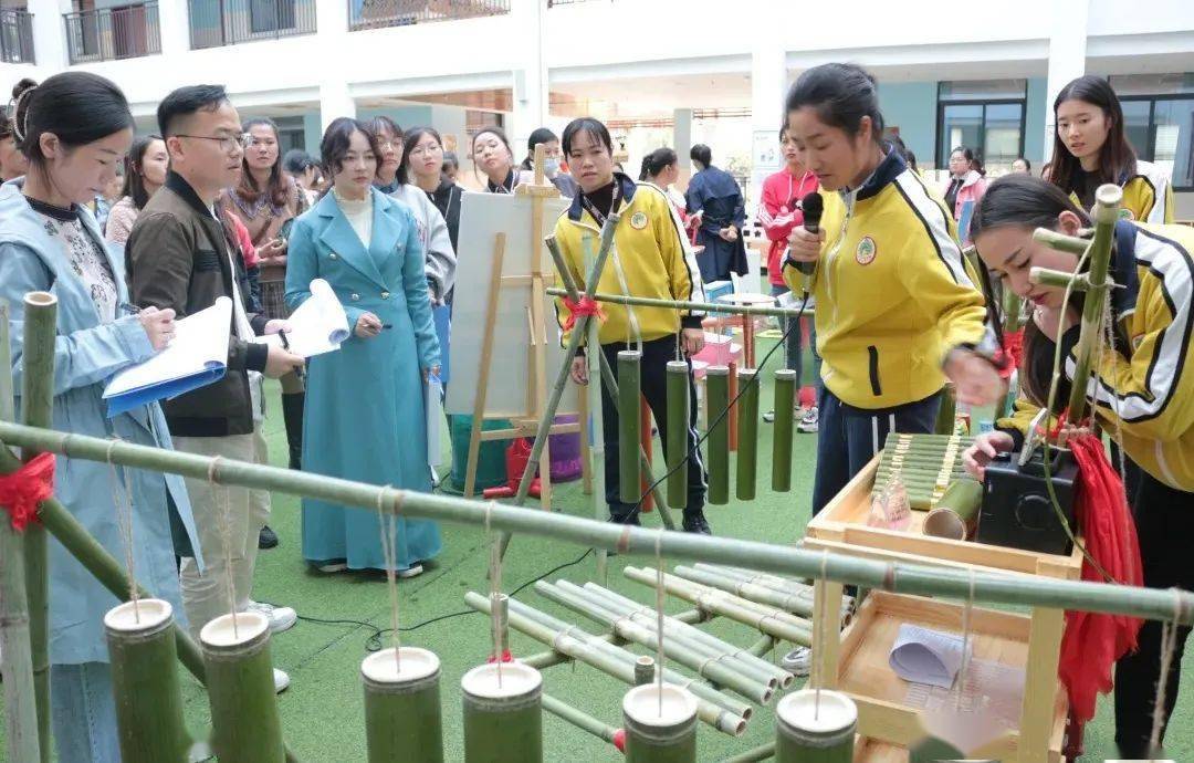 宁乡市优秀自制玩教具展评活动在市幼儿园举行