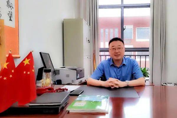 濉溪二中副校长王兴泉为学子筑梦为学子圆梦