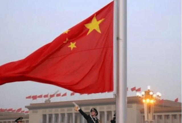 作为一名中国人,你知道中国的国旗升高的高度是多少吗?文/香橙聊教育