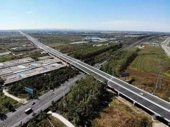 长春至依家屯段(长伊公路)建设项目10月24日通车