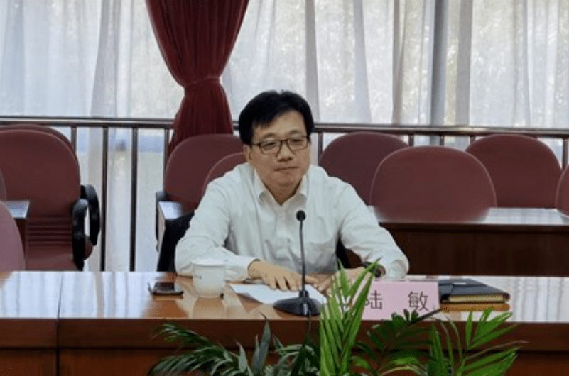市科委副主任陆敏一行调研嘉定同济大学科技园