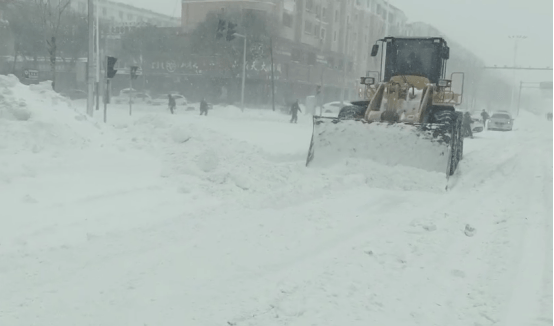 看点| 通辽各旗县市区奋力迎战暴风雪_除雪