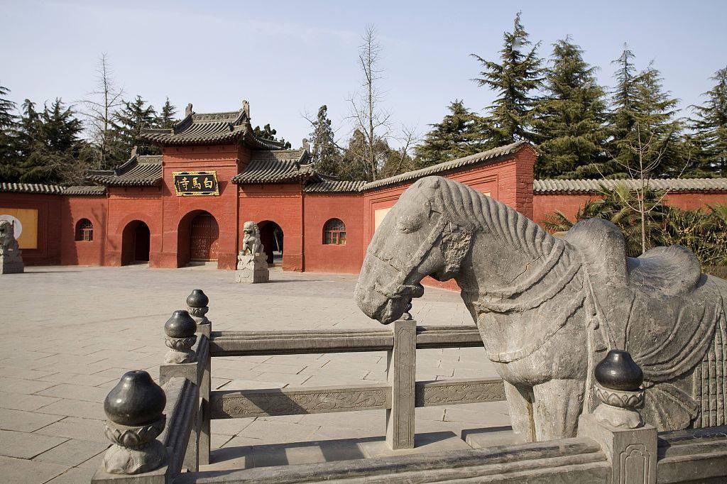 【诗词里的中国】千年古刹白马寺:月明见古寺,林外登高楼