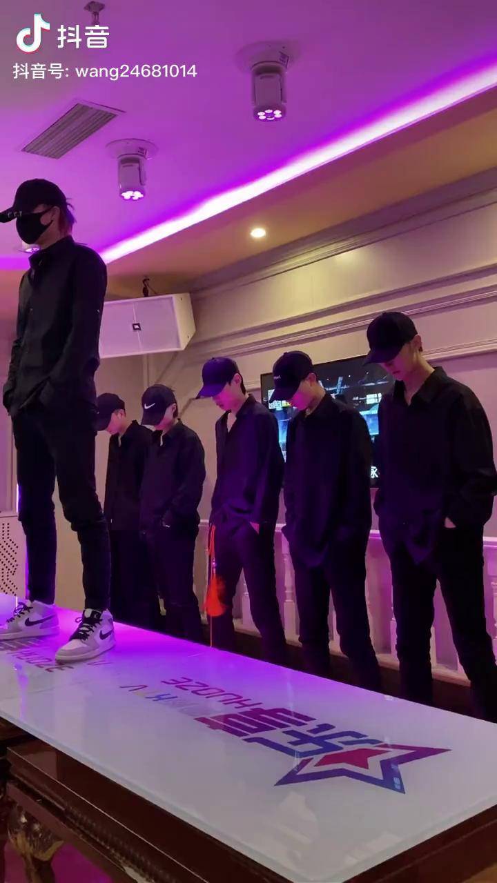 没有音乐的现场版咆哮低配版评论出你最强cp上蔡县0396男团可可爱爱小
