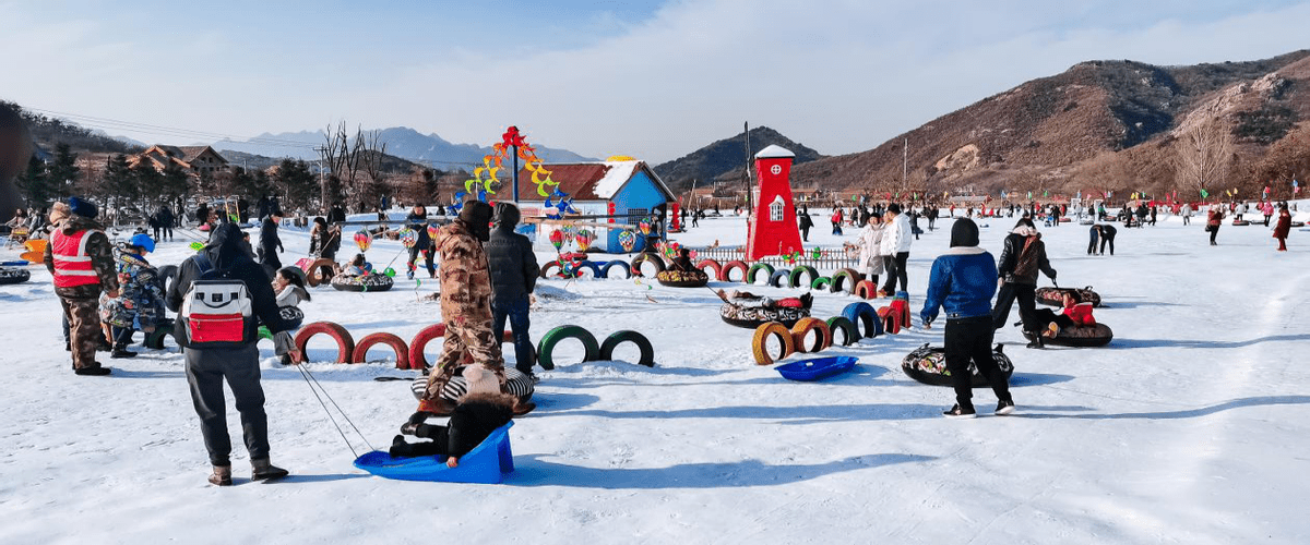 2021鞍山动物园首届冰雪花灯嘉年华;抚顺(紫花岭)禄霖滑雪场,抚顺