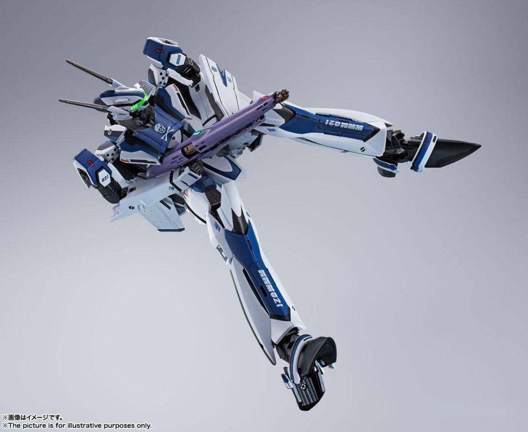 万代:新品 dx超合金  超时空要塞