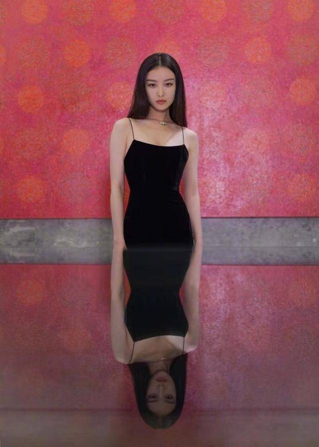 倪妮:风情万种,气质美女,天生自带氛围感