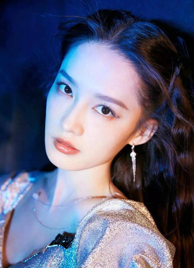 近照_李沁_照片
