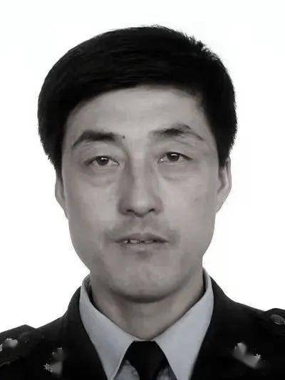 11月25日10时许,黑龙江省兰西县公安局平山派出所副所长,二级警长