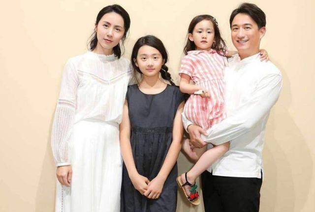 黄磊妻子孙莉跳舞大秀好身材中年辣妈如何保持好气质